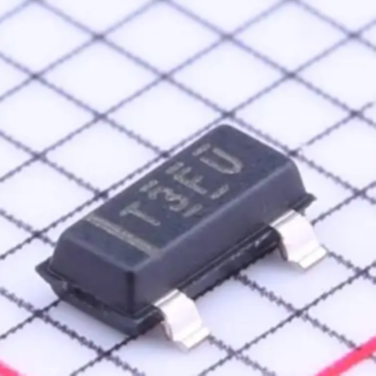 TL431BQDBZRQ1 Marking T3FU SOT23-3 TO236AB NEW Original Voltage Reference Chip Adjustable 100mA ±0.5% 2.495V~36V 0.1A IC ADJ