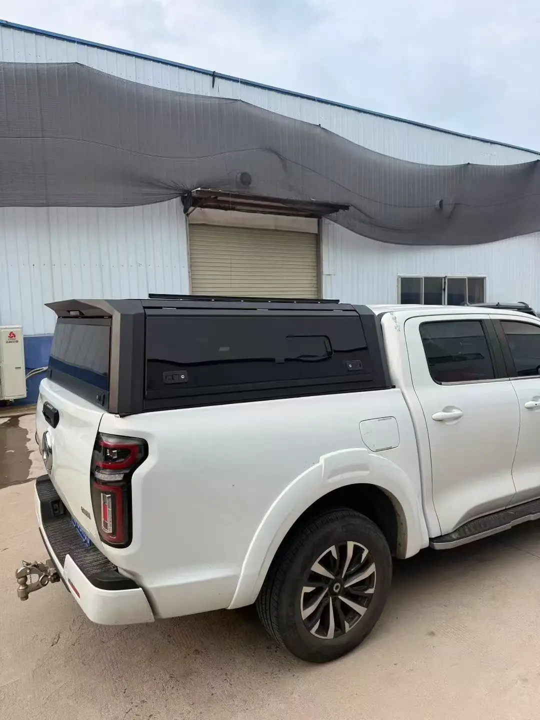 Dream Garage Aluminum Alloy Truck Canopy Pickup Hardtop for Great Wall Double Cab Waterproof Lockable No-Drill Fully Glazed Slid
