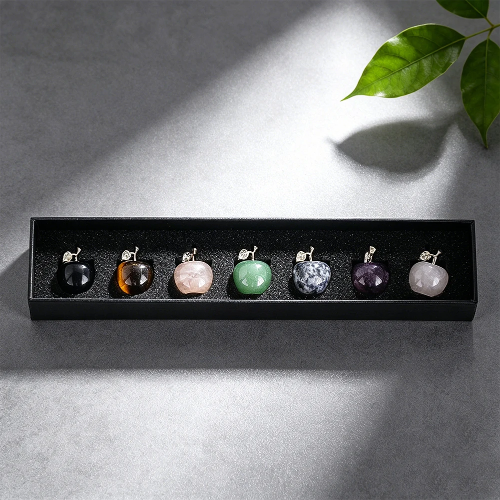 7 Chakra Natürlicher Kristall-Apfel Ornament-Set 7 Farben Roher Stein Friedensfrucht Meditations-Heilungs-Mineralien-Box Desktop-Deko Geschenk – Detail 3