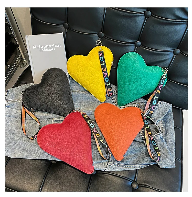 Bolso de hombro Sweet and Cool Love | Personalizado, con contraste de colores, versátil, estilo sin colisiones