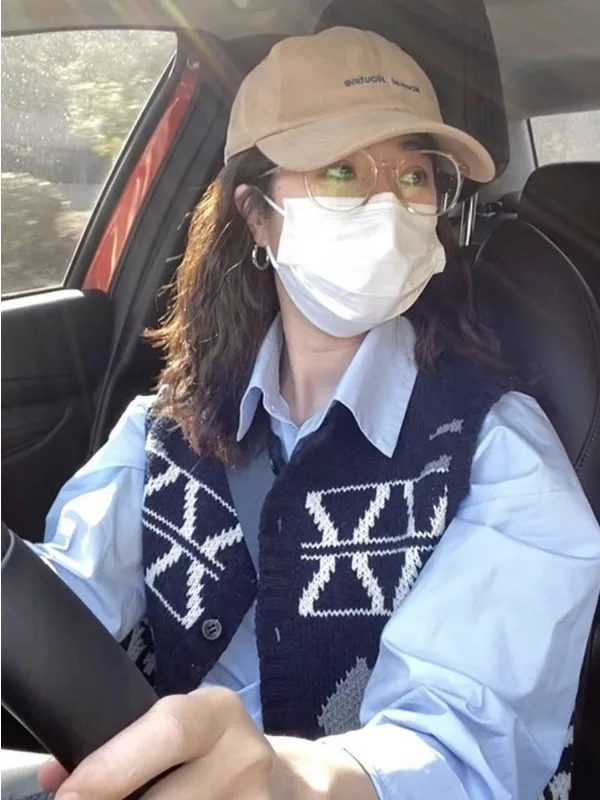 เสื้อคาร์ดิแกนถักไหมพรมสีเรโทร สไตล์หลวมสำหรับผู้หญิง เสื้อกันหนาวแบบเลเยอร์ แฟชั่นใหม่ สไตล์นักศึกษา เสื้อคลุมแฟชั่น