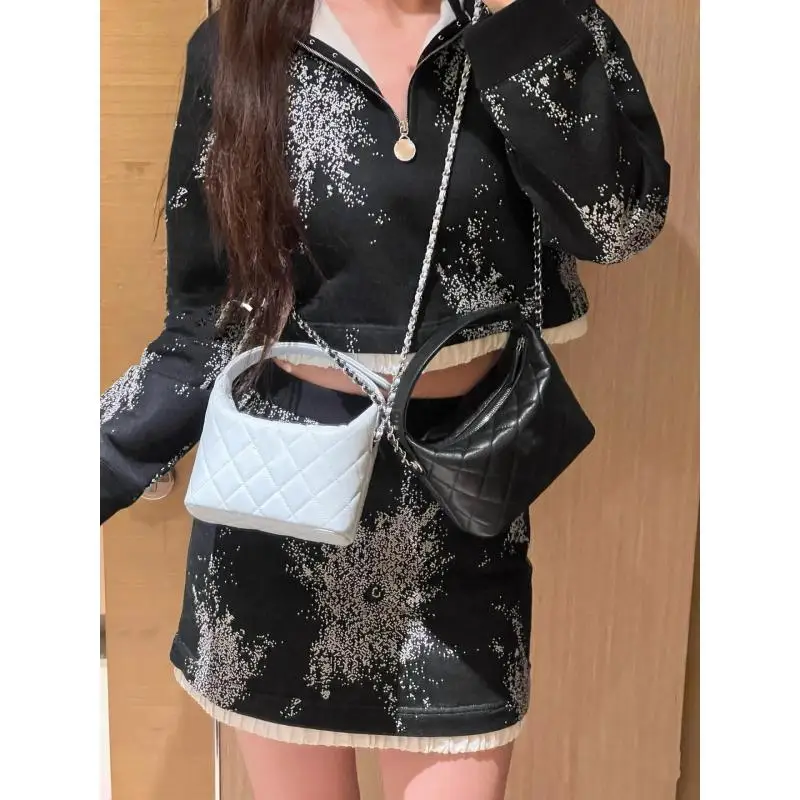 

25 Autumn And Winter New Full Print Black And White Contrast Snowflake Pattern Loose Hooded Sweater Overskirt Pants Set