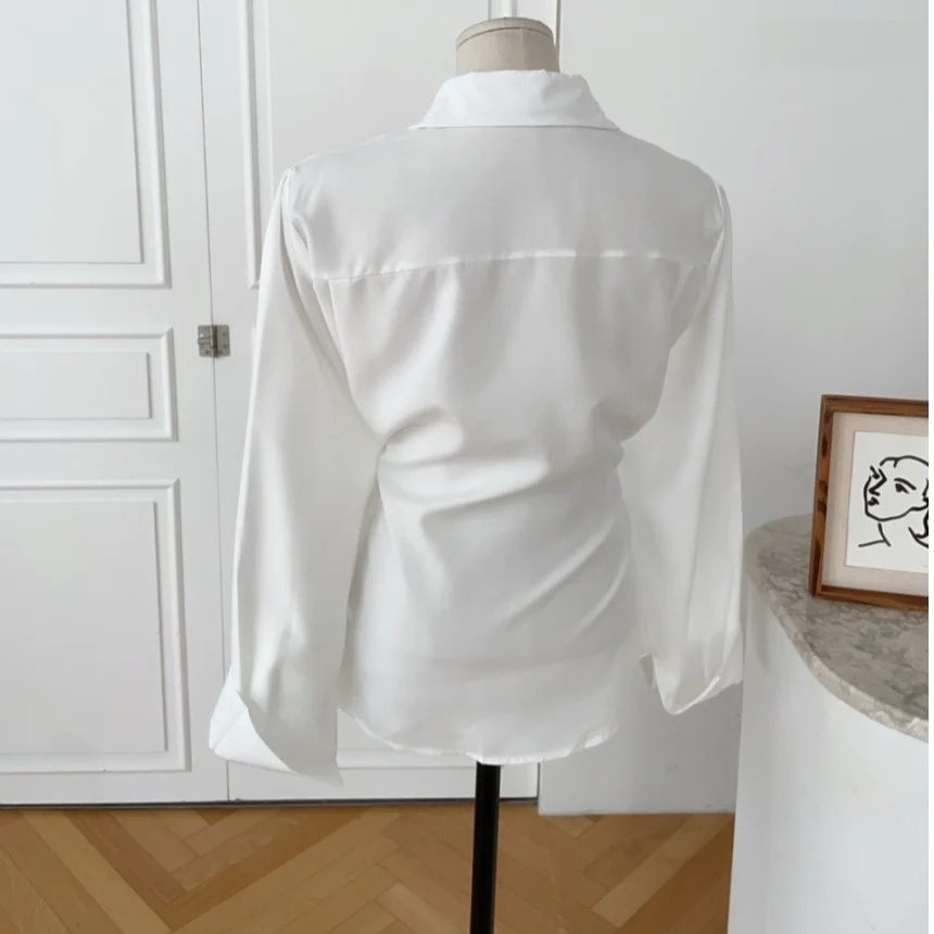 المرأة عارضة أنيقة irt الكورية Sle الجانب زر الخصر Cinching متعرج تصميم لون نقي أعلى تنفس ألياف البوليستر