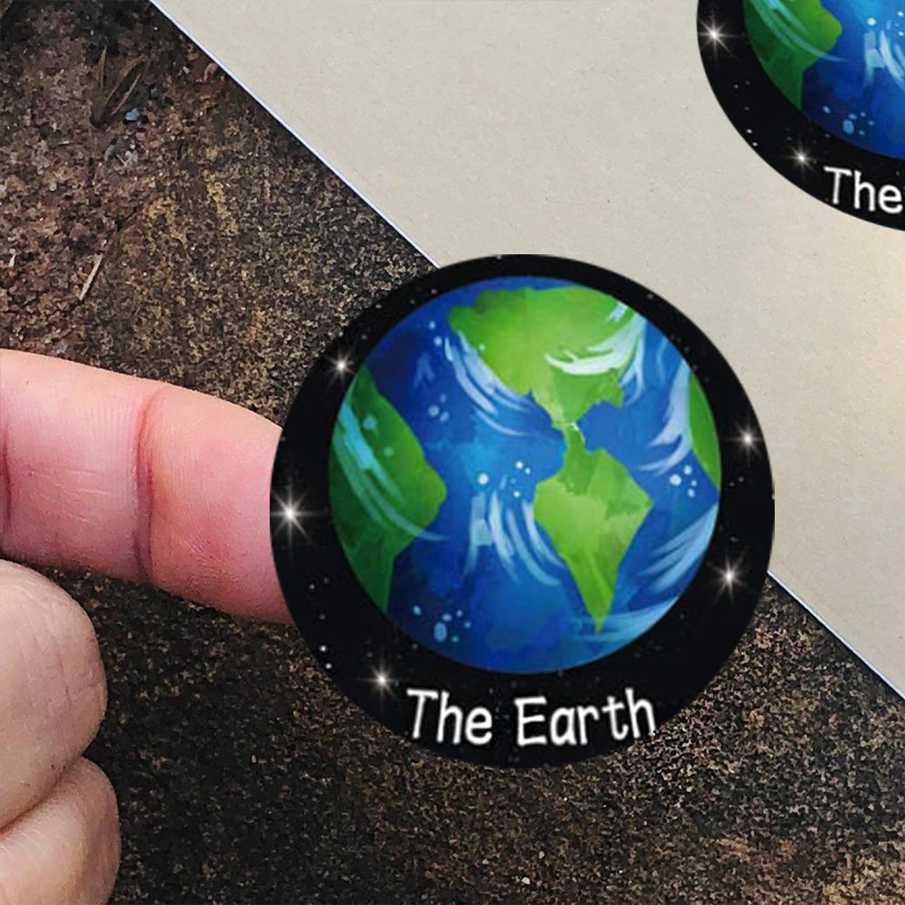 500 Buah/Gulungan Stiker Hadiah Anak-anak Stiker Buku Harian Alat Tulis Buku Tempel Siswa Hadiah Guru Sekolah Label Planet Ruang Angkasa