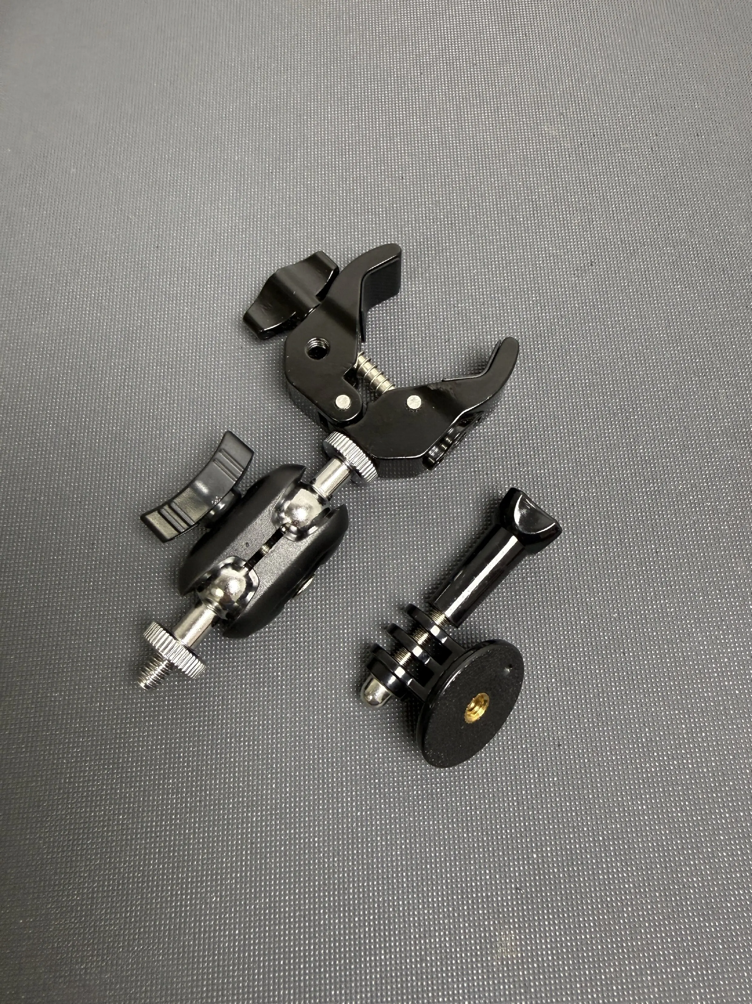 Metal Joint 360 Knob Adjustment Bracket Round Tube Clamp Free Adjustable DJI Camera Fixing Clip with 1/4 Screw Interface