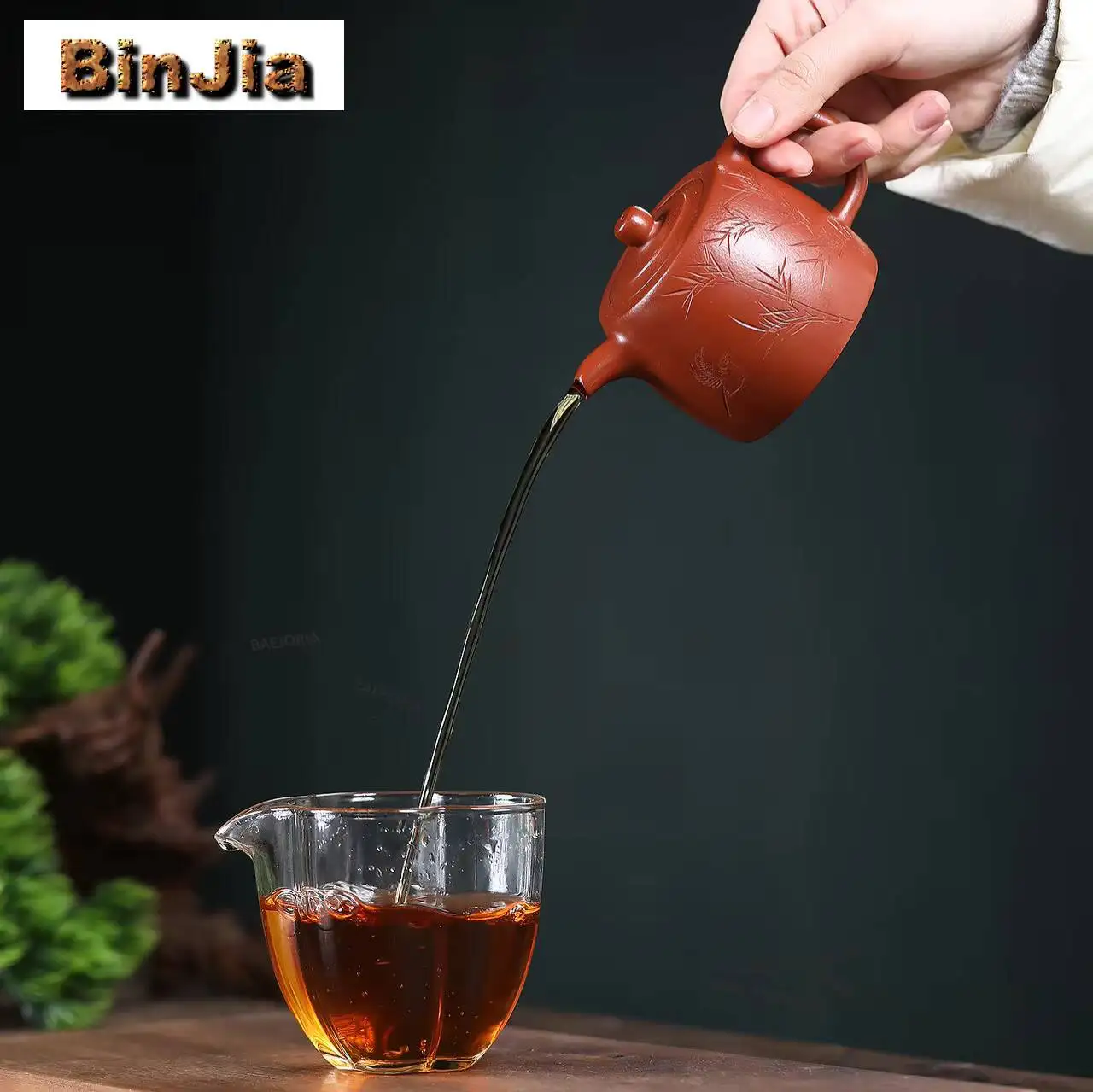 200ml Authentic Yixing Purple Clay Teapots Handmade Bamboo Shadow Wellrail Pot Raw Ore Zhu Mud Kettle Zisha Tea Set Teaware Gift