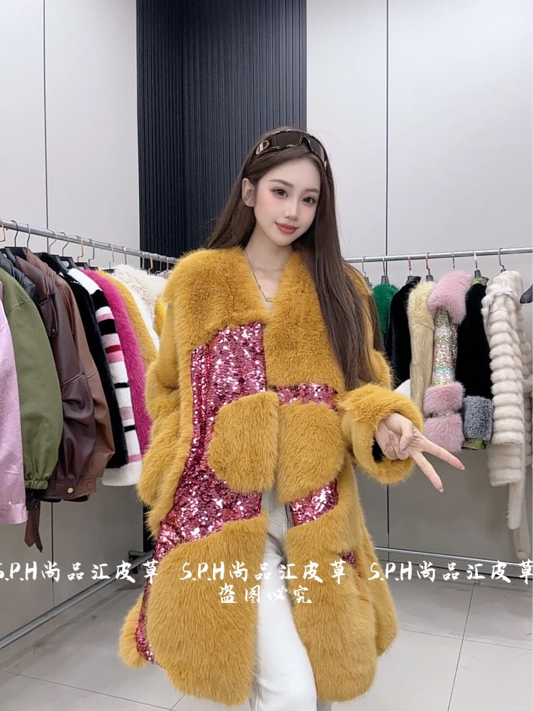 Winter New Thickened Faux Fur Coat for Women Mid-Length Luxury Sequined Loose Fit V-Neck Long Sleeve Coat Women Winter Jacket