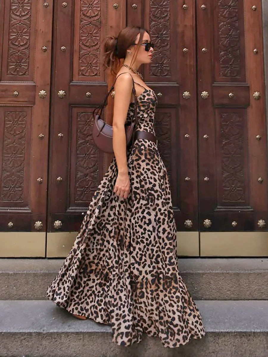 فساتين نسائية من قماش الجاكار صيفي شبكي لامع Strappy بقصة ضيقة ملابس نوادي أمريكية مثيرة على طراز فتاة حسية مطرزة للنوادي الليلية