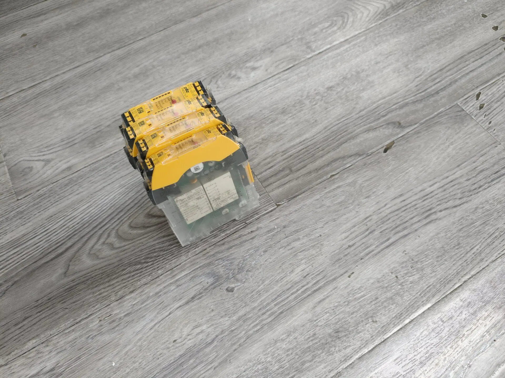 Pilz PNOZ S3, item number 751103, 24VDC,