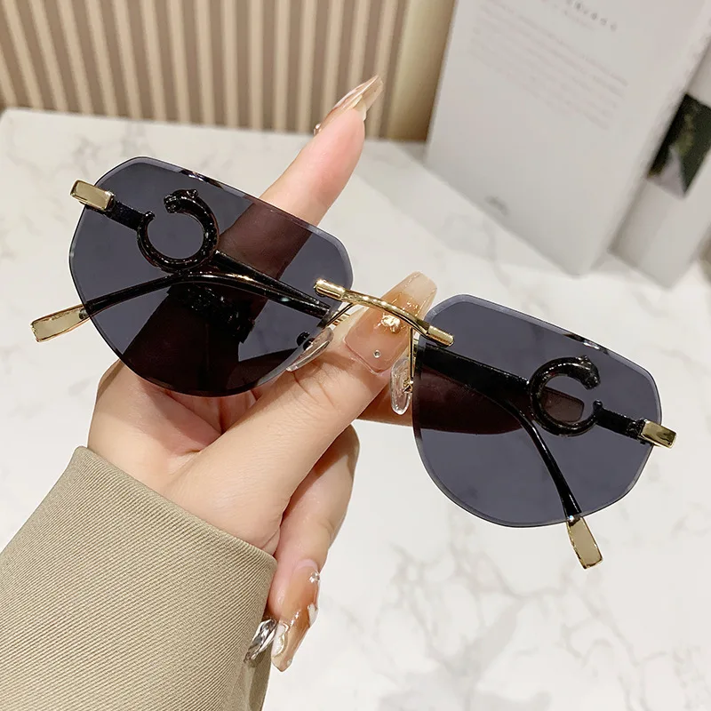 

Vintage Rimless Sunglasses 2025 Women Gradient Sunglasses Summer Shades Fashion UV400 Frameless Sun Glasses Ladies Eyeglasses