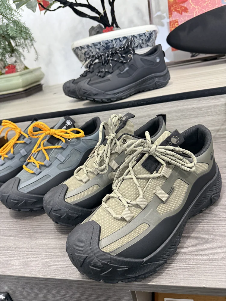 

Lightweight Breathable Men's Hiking Casual Shoes Comfortable Slip Resistant Outdoor Sports Footwear Autumn Season Low Top