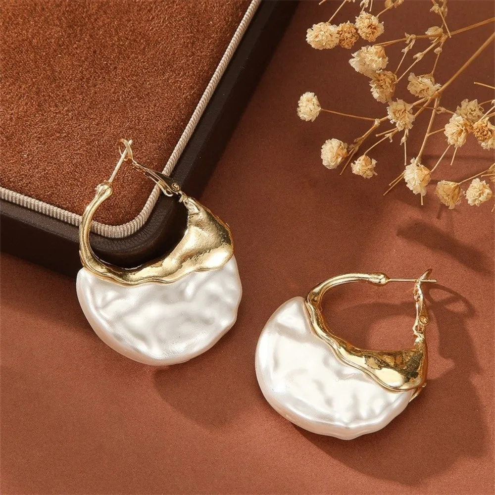 Retro Faux Pearl Earrings Elegant Irregular Shape Pearl Pendant Danglers Wrinkled Texture Light Luxury Geometric Earrings