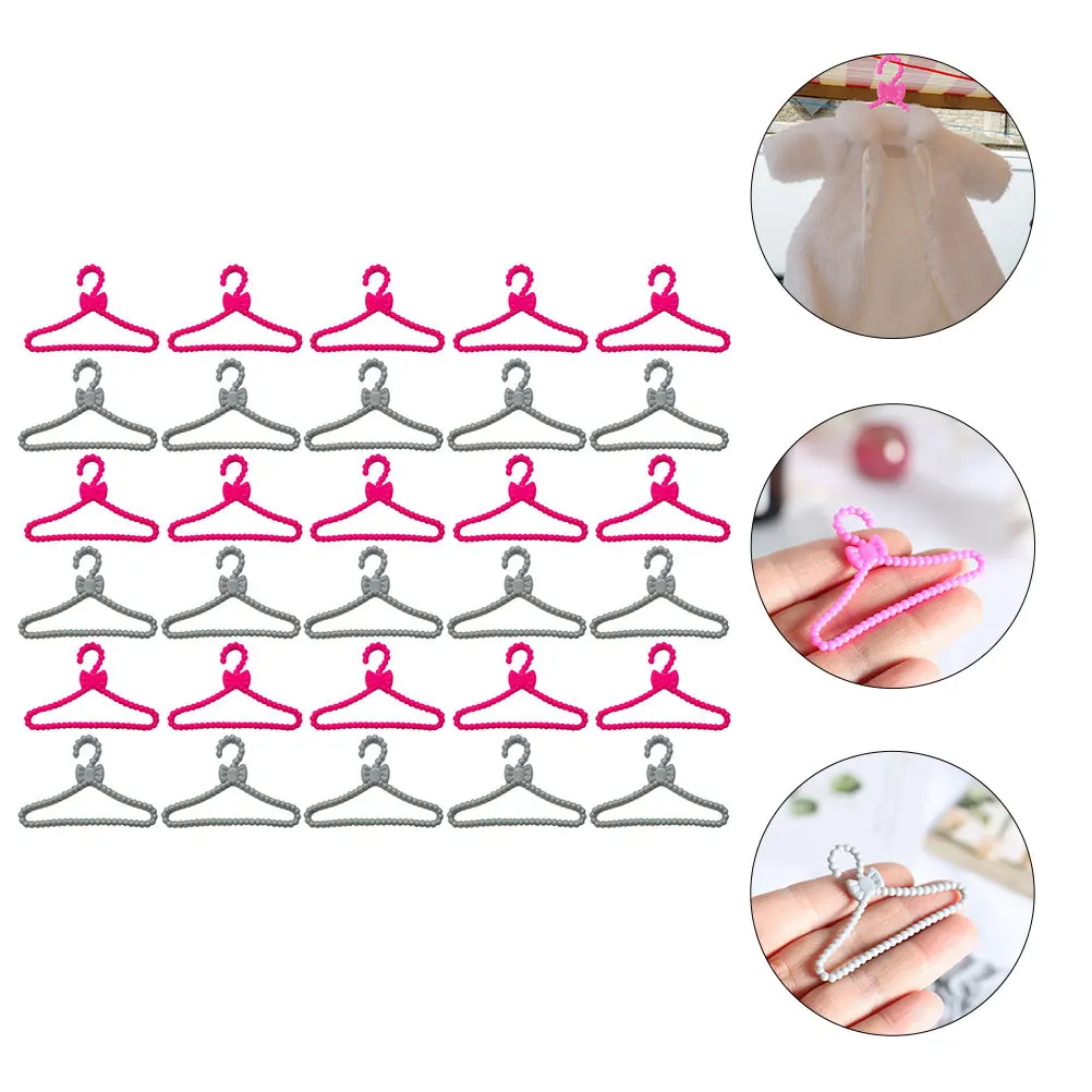 

60 шт. мини-вешалок для кукольного домика, прочные пластиковые держатели для одежды, органайзер для гардероба, маленькие вешалки для кукольного домика