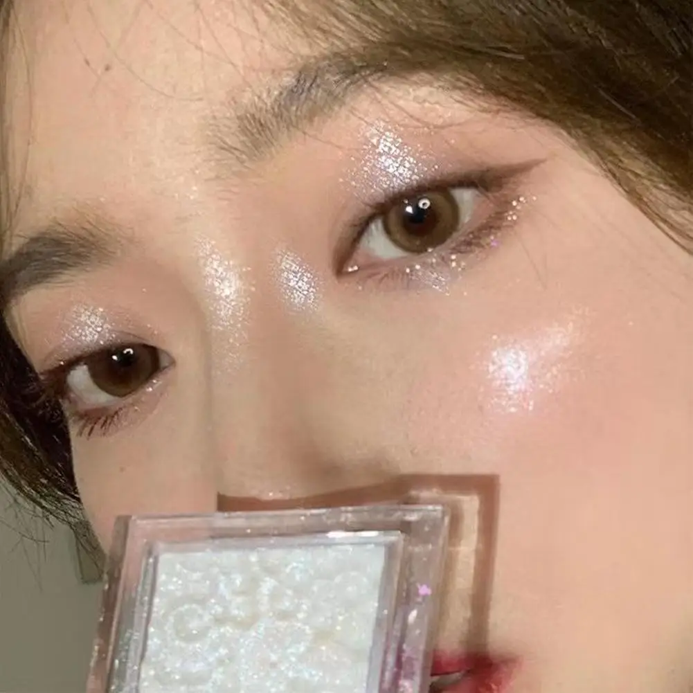 พาเลทอายแชโดว์สีมันฝรั่งกลิตเตอร์สีโมโนโครม ไฮไลท์เตอร์เนื้อแป้งสีธรรมชาติสำหรับการแต่งตาที่ละเอียดอ่อน เพิ่มความกระจ่างใสแบบเพชร