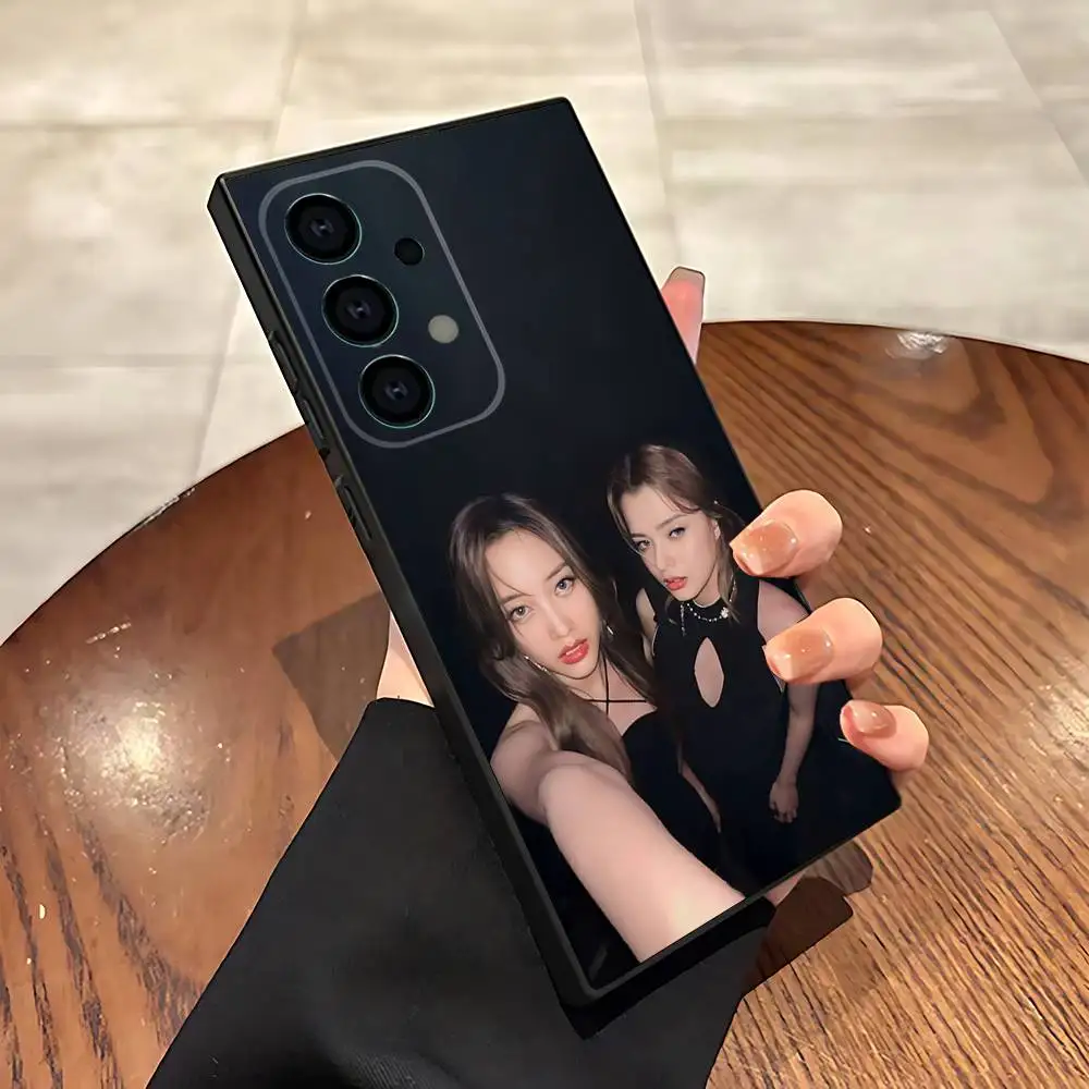 Casing Ponsel Pink Theory Freen Becky Untuk Samsung S25,S24,S21,S22,S23,S30,Ultra,S20,Plus,Fe,Lite,5G Hitam