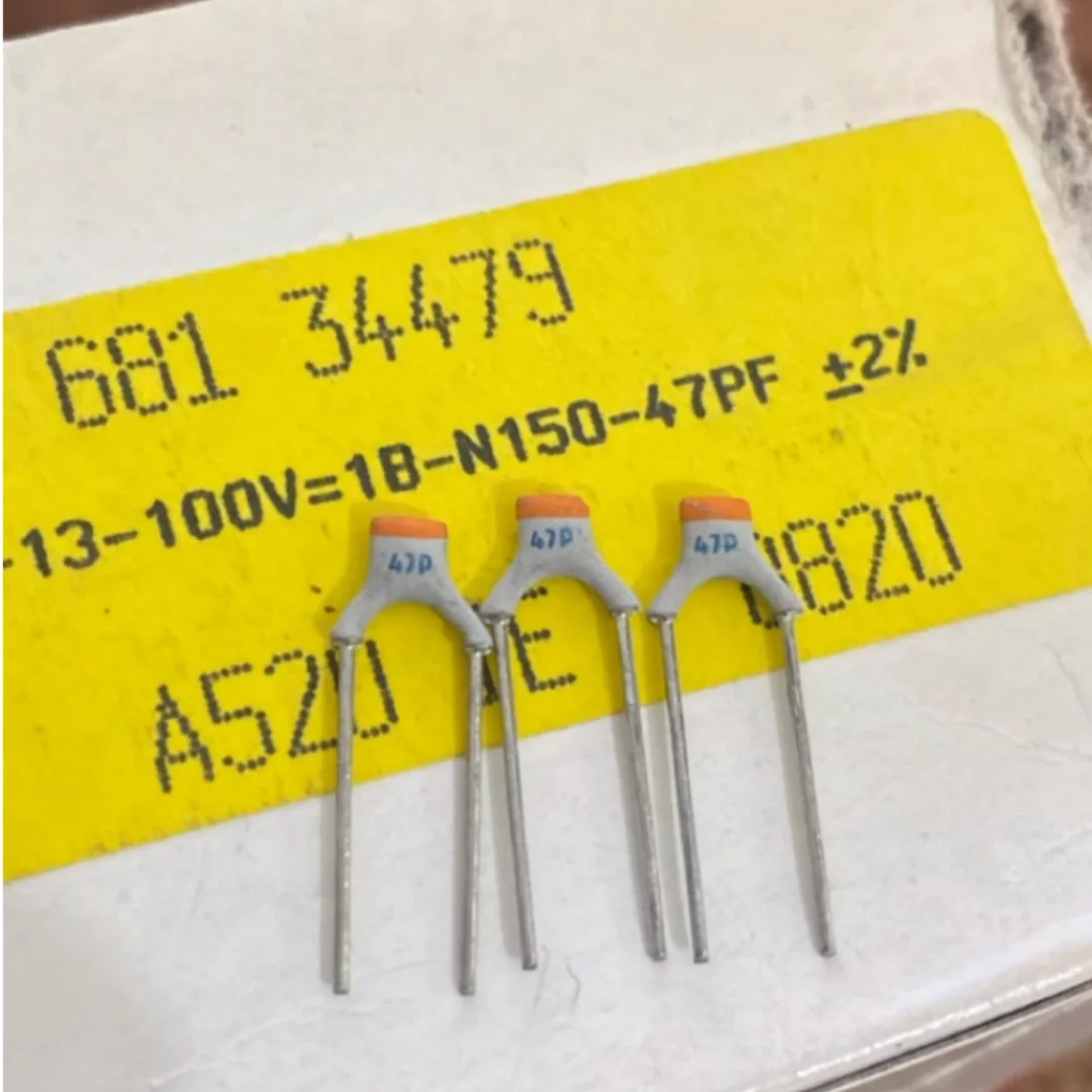 

47PF 100V Imported VISHAY high-frequency silver film ceramic chip capacitor 100V47PF 47P 2%