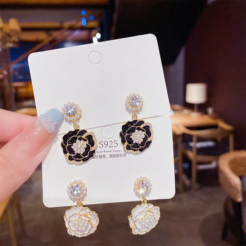 

Elegant Korean Style Woman Trendy Jewelry Accessories Exquisite Ear Rings Fashion Women Girls Camellia Pearl Earrings