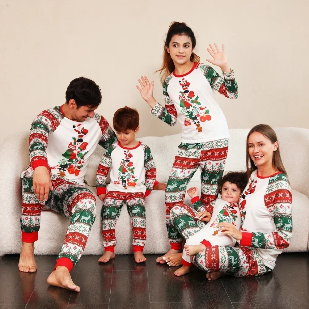 Xmas Gift 2024 New All Over Print Mom Daughter Dad Son Matching Outfits Soft Cute Christmas Pajamas Set Family Look Lounge Wear