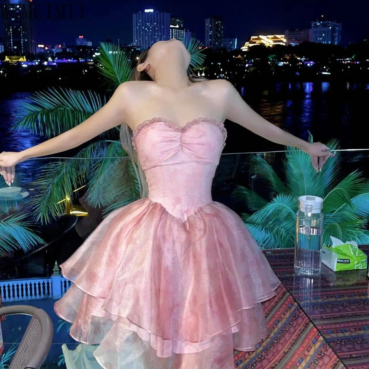 

Summer new French sexy holiday style elegant temperament waist thin rendering tube top dress short skirt fairy