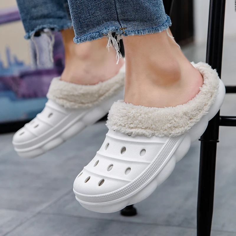 

Men's and Women's Model Waterproof EVA Warm Fur Wrapped Slippers for Household Use Cotton Shoes Fur Slides Plush Winter Slippers