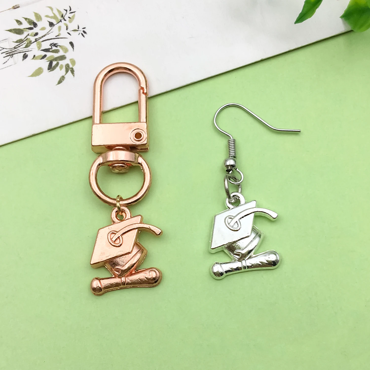 20/21pcs 17*17mm Doctoral Cap Design Charms Alloy Graduation Season Decoration Pendants for DIY Jewelry Making Accessories