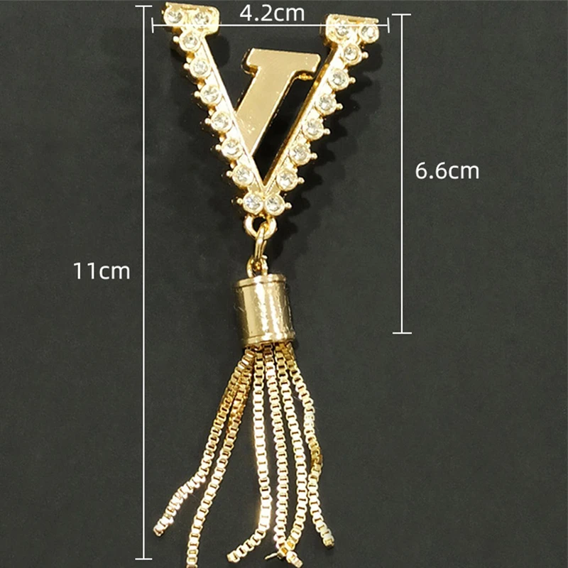 Exquisite Metal Deer Clasp Buckles Bag Purse Hat Decor With Tassel Hardware DIY Leather Craft Accessory Golden Bag Accessories