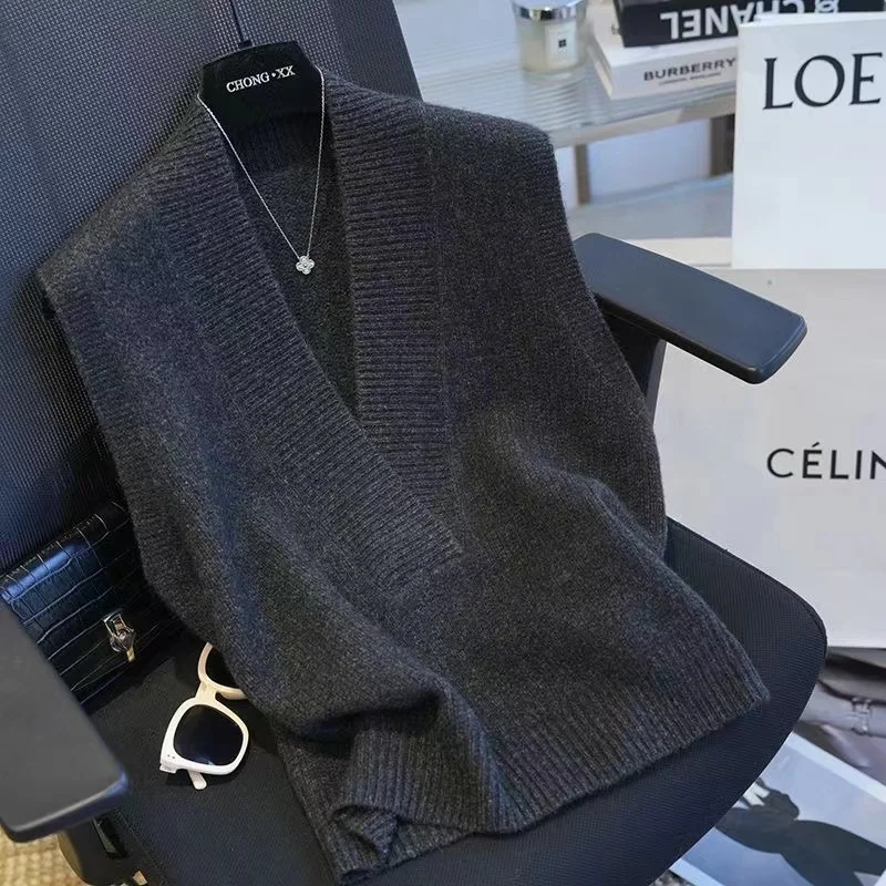 2024New Autumn Winter Knitted Sweater Vest Women\'s Fashion Sleeveless V-Neck Waistcoat Slim Solid Vest Female Causal Ladies Tops