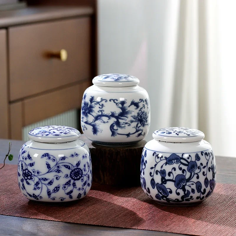 Mini Blue and White Ceramic Tea Jar Portable Moisture-Proof Candy Container Travel Tea Set Storage Box with Lid