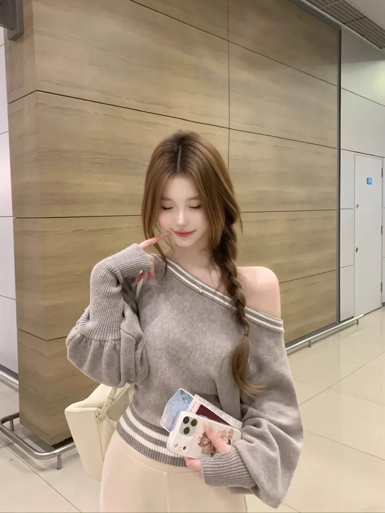 

Korean Sle Soft oulder Knitted Sweater Women's Loose Lazy Sle One oulder Twist Knitwear Spring Season Daily Wear