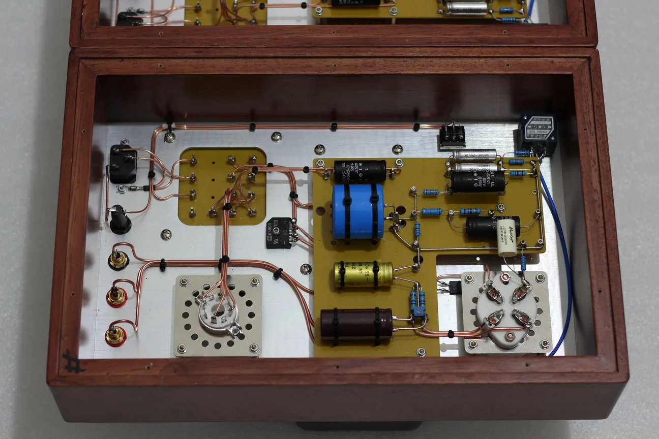 10W * 2 Boya Degen E280F-300B Single-Ended แยก300B Single-Ended Combiner,การตอบสนองต่อความถี่: 15HZ--20KHZ