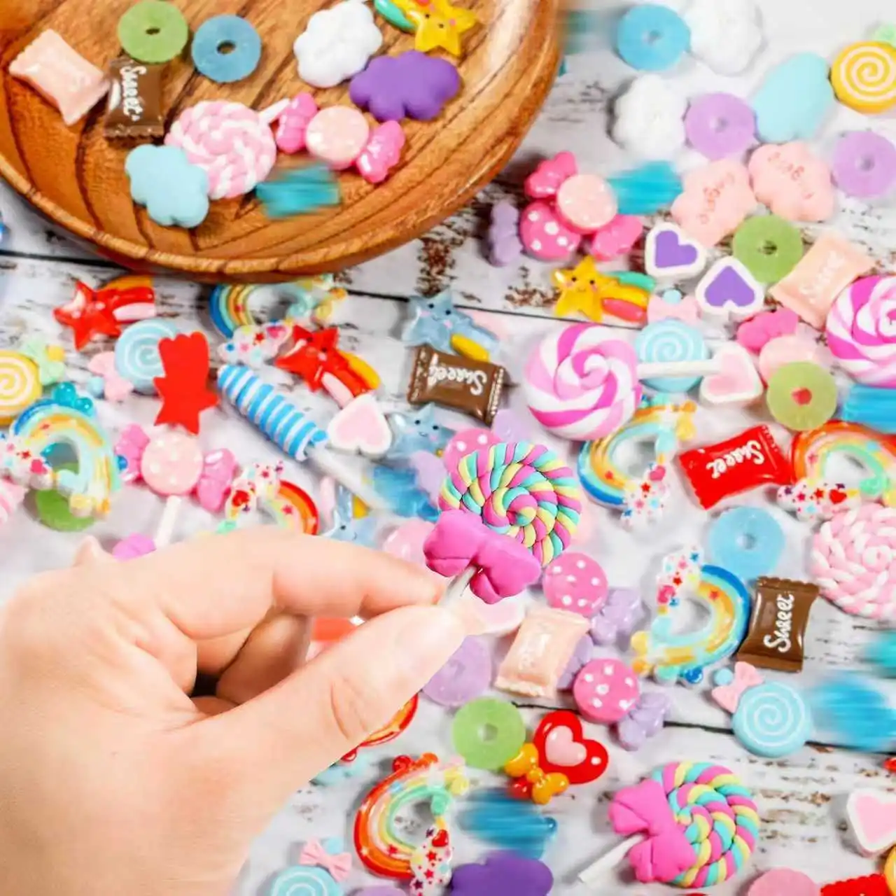 50 peças sortidas encantos bonito conjunto flatback contas fazendo kit misturado doces resina aleatória kawaii doces ornamentos de resina para di