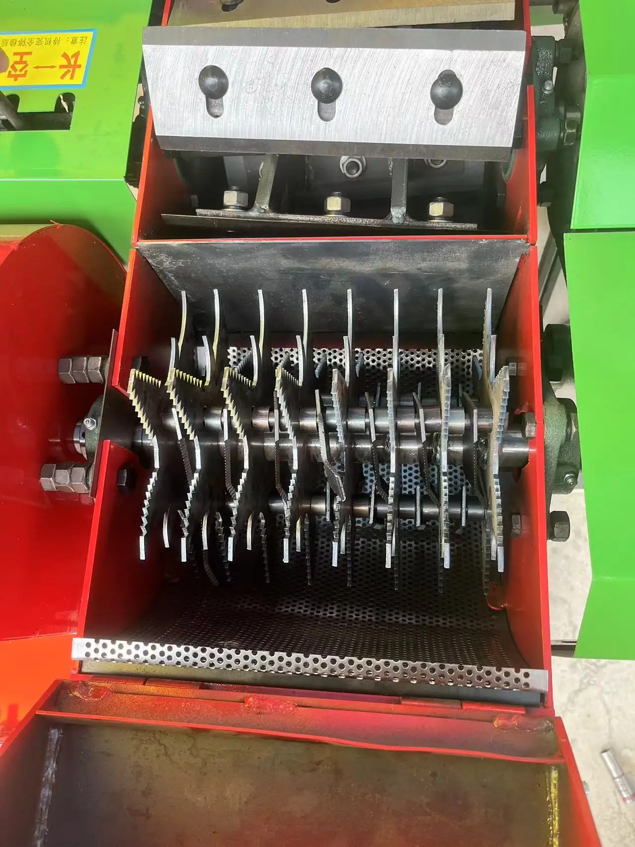 Livestock Feed Forage Grass Chopper Machine Silage Cutter Straw Crusher Chaff Cutter Machine For Animal Feed Farm 3-8Ton/h
