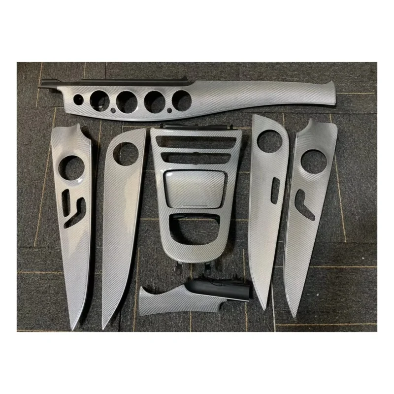 

Персонализированная отделка салона автомобиля из серебристого карбона для центральной панели управления C43 C300 C250 W205