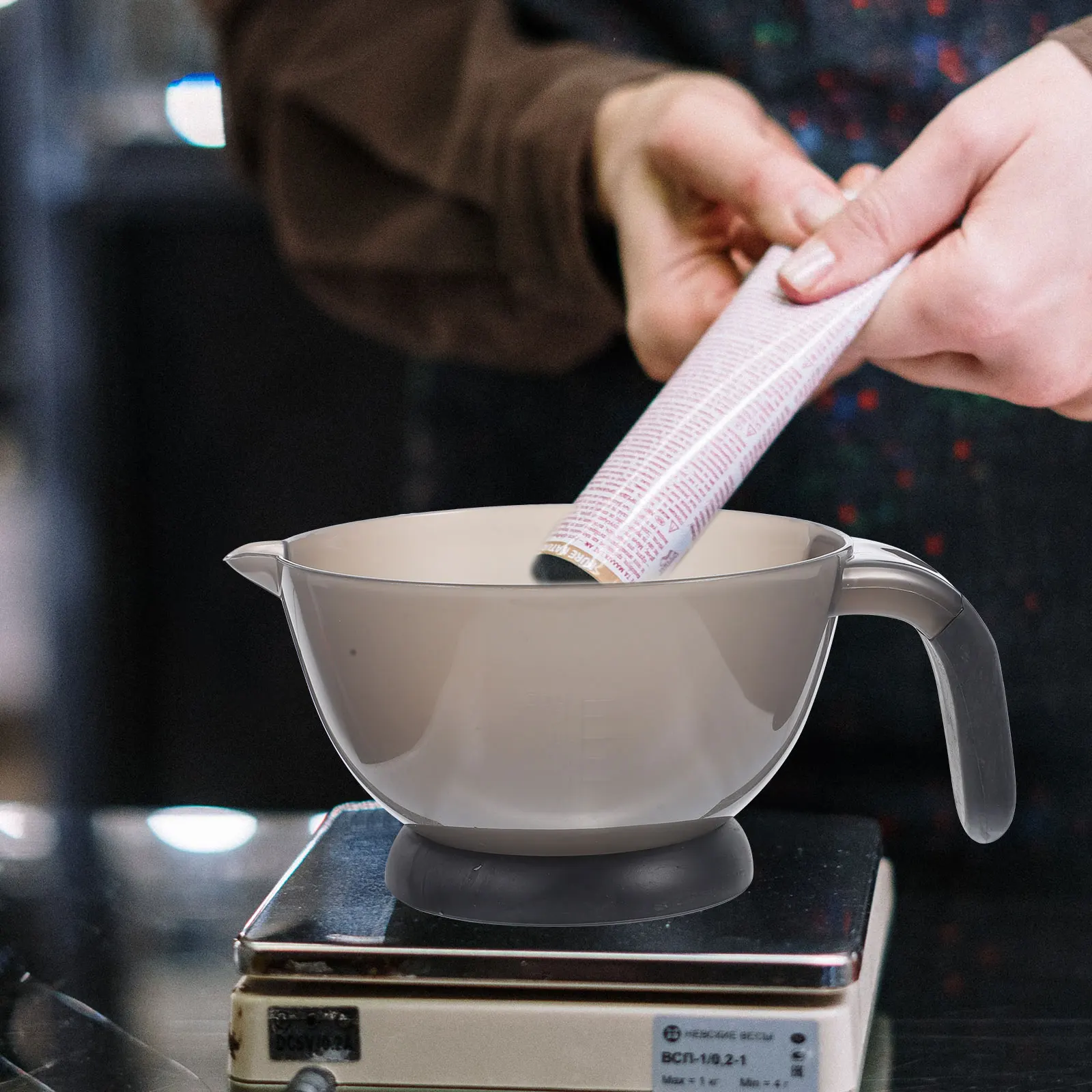 

2 Pcs Cosmetology Bowl Hair Color Trays for Salon Black Decor Stylist Dye Bowls