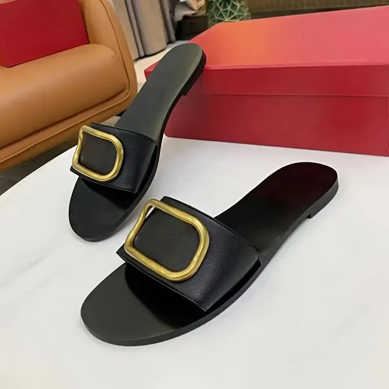 New Designer Summer Sandals Classic Fashion Women Slippers Leather Black Brown Signature Calfskin Flats Slide Sandals 35-42