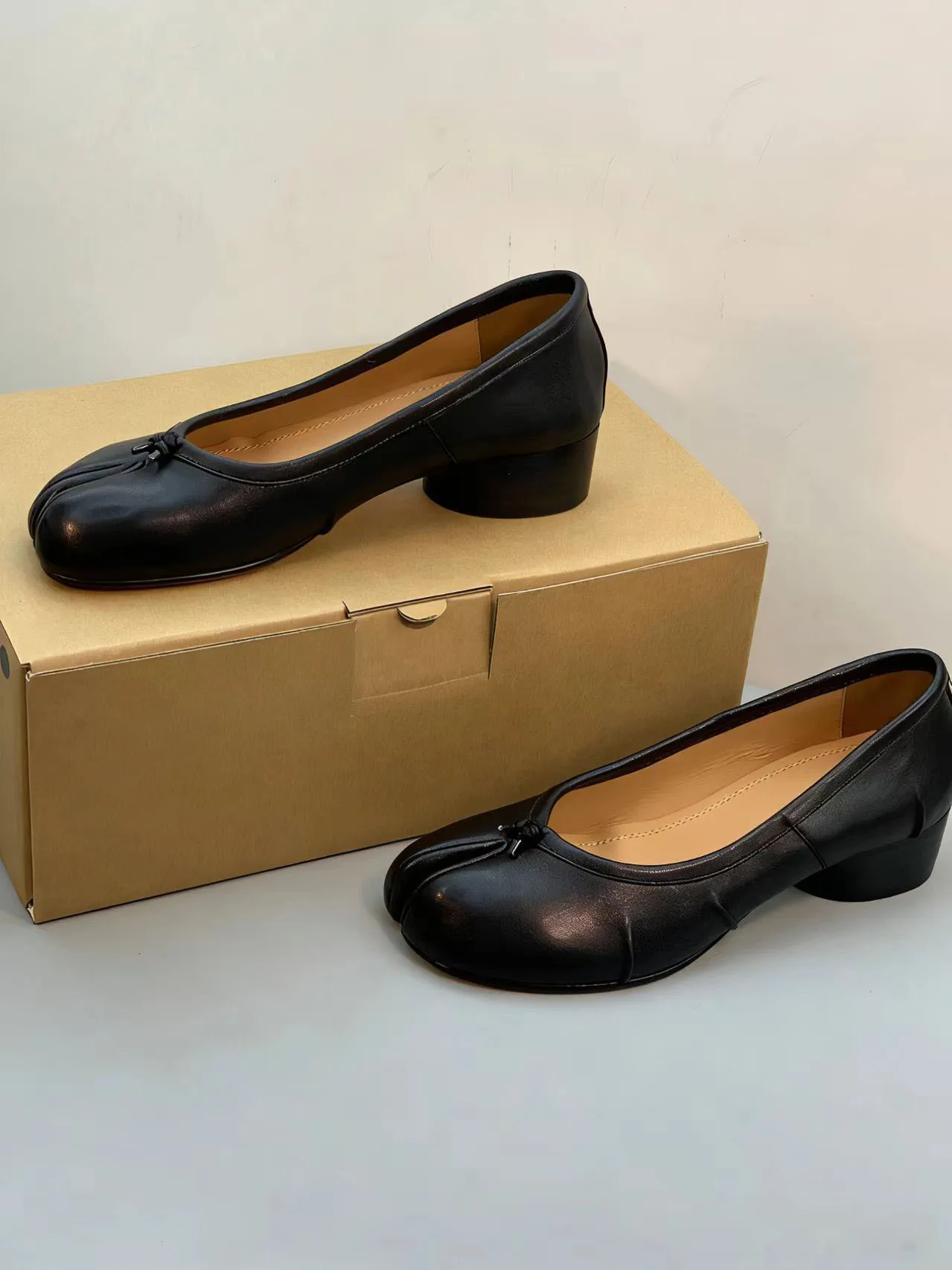 

Tabi Ballerina Pumps Leather Split-toe Heel Shoes