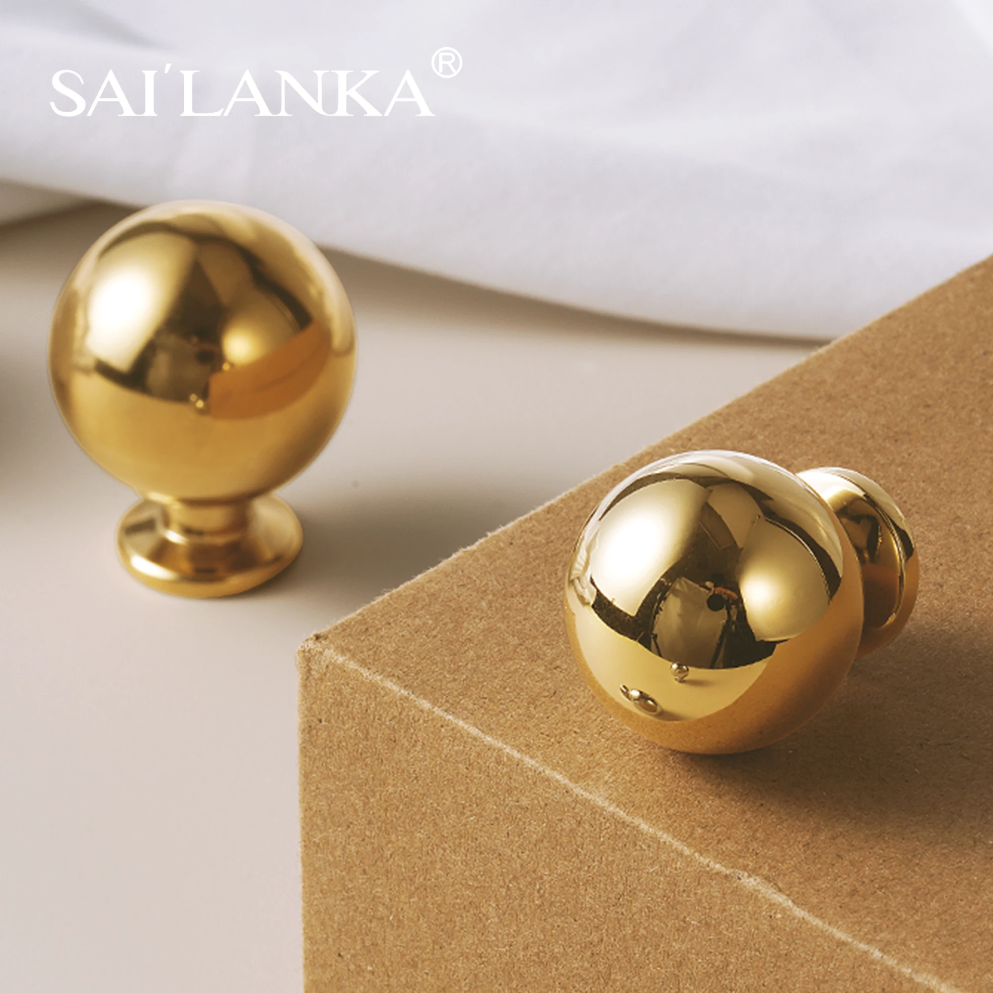 SAILANKA Brass Pulls and Knobs Round Furniture Handles for Home Office Wardrobe Kitchen Dresser Drawer Cupboard Cabinet