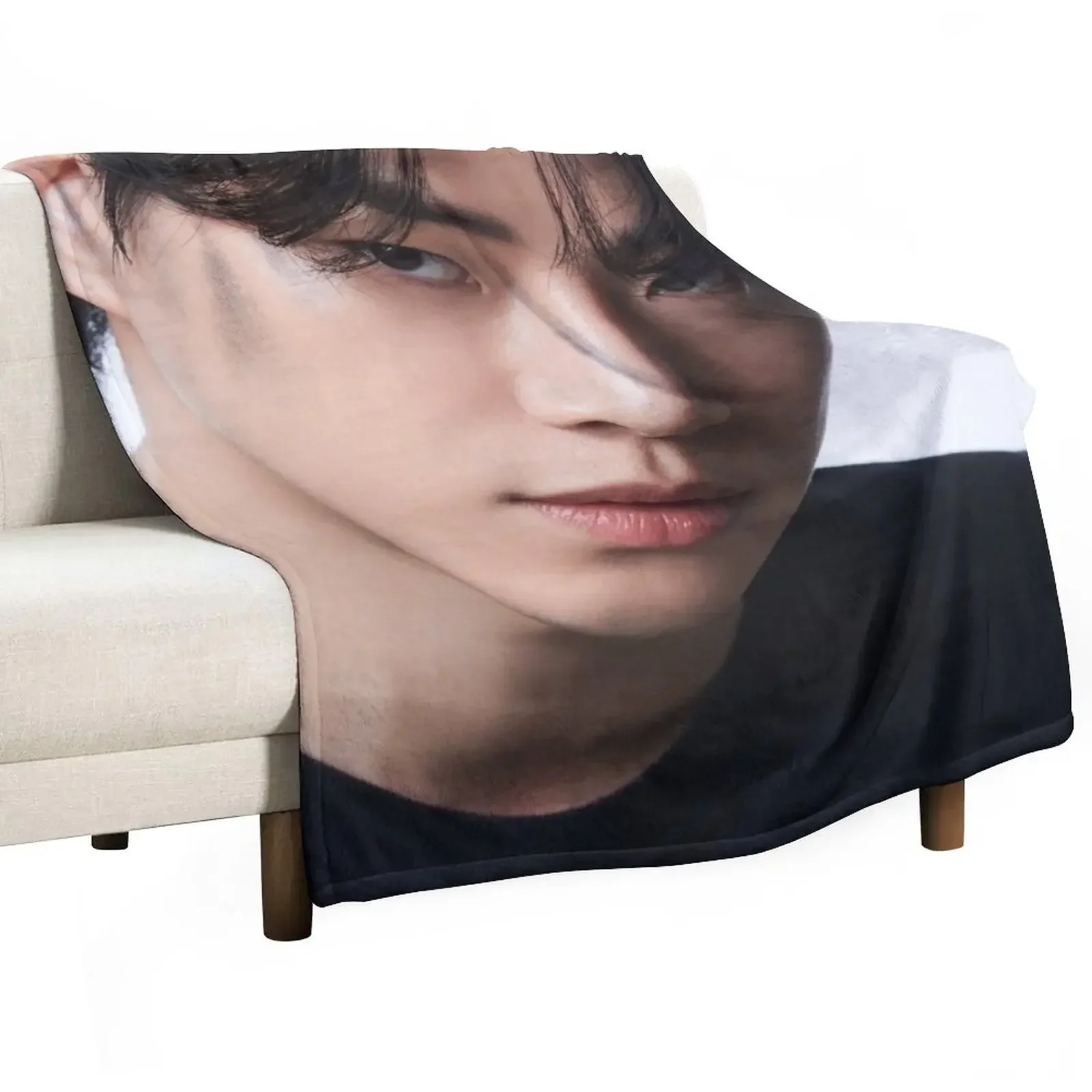 

Luxury Decorative Throw Blanket for Sofa Perfect for Cosplay Anime Fans Single Use Home Textiles