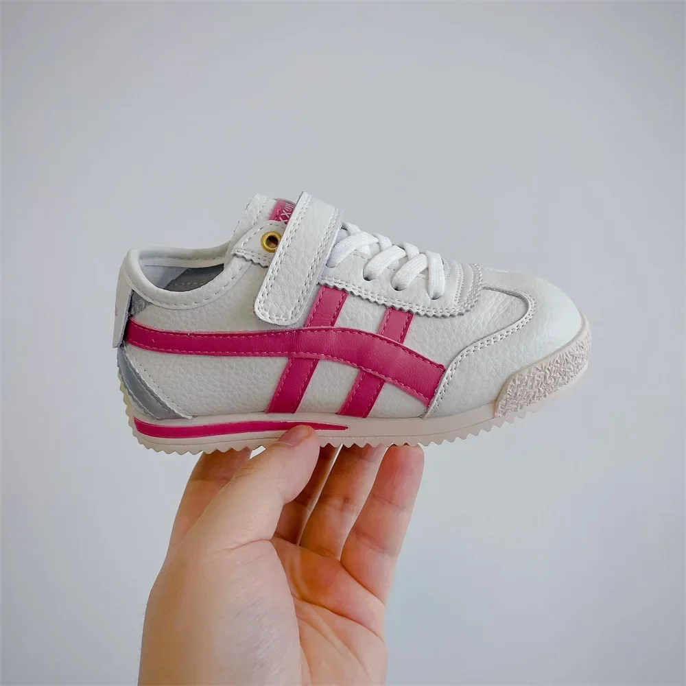 2024 zapatos informales para bebés, zapatos blancos de cuero de microfibra suave para niños y niñas, zapatillas de deporte para bebés para las cuatro estaciones