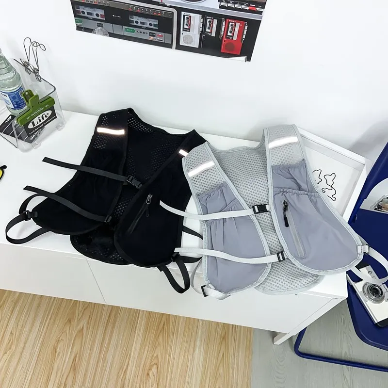 Outdoor Running Vest Bag Hiking Waistcoat Pack Sleek Compact Lightweight Multi-Pocket Storage Bag for Cycling Sports Easy Carry