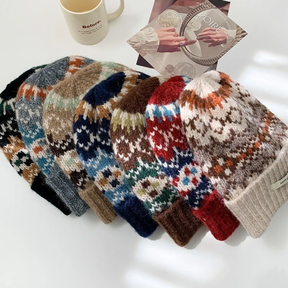 Solid Color Knitted Winter Hat Color Contrasting Cold Resistant Hip-hop Bonnet Retro Jacquard Soft Knitted Warm Knitted Hat