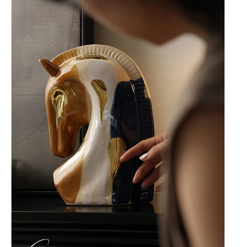 

Gold-painted Tangma ceramic living room entrance decoration, desktop art ornament housewarming gift