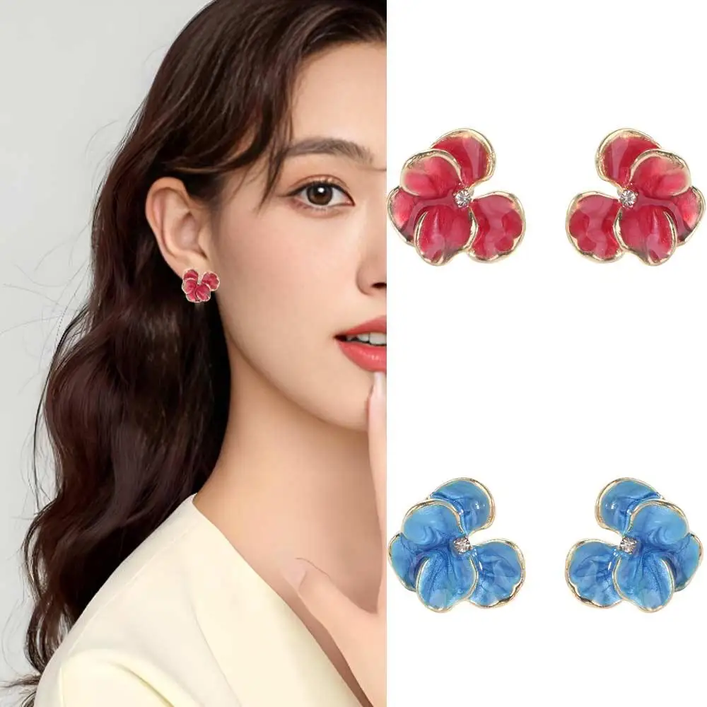 

Elegant Rhinestone Flower Stud Earrings Cute Sweet 3D Petal Flower Earrings Zinc Alloy Luxury Five Petals Earrings Women