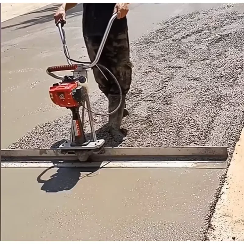 Road Concrete Paving Vibration Leveling Machine 1-6M Robin Loncin Engine Driven Stainless Steel High Efficiency Surface
