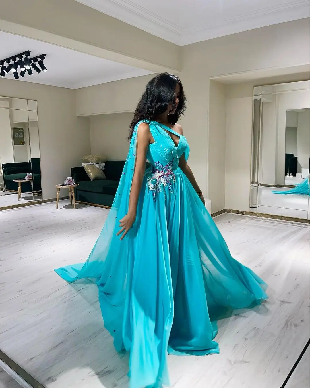 V Neck Evening Dresses Floor Length Beadings Prom Dresses gala Watteau Train Saudi Arabia Women For Wedding Blue Party Gowns New