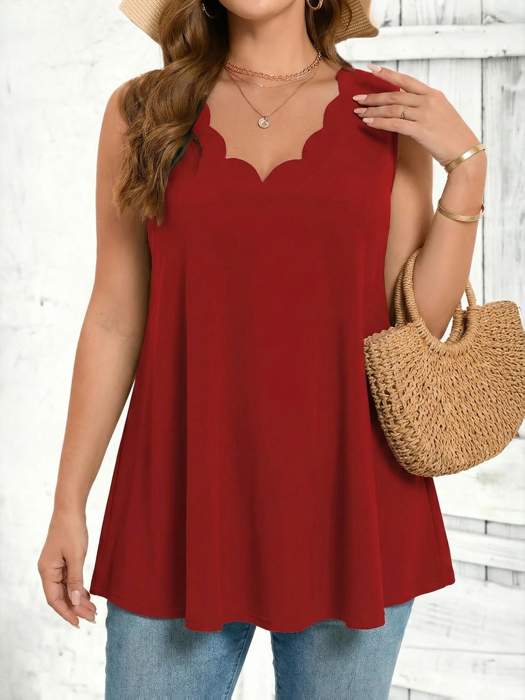 Schickes ärmelloses Oberteil mit Wellenausschnitt für Damen in großen Größen für sommerliche Vibes – Detail 6