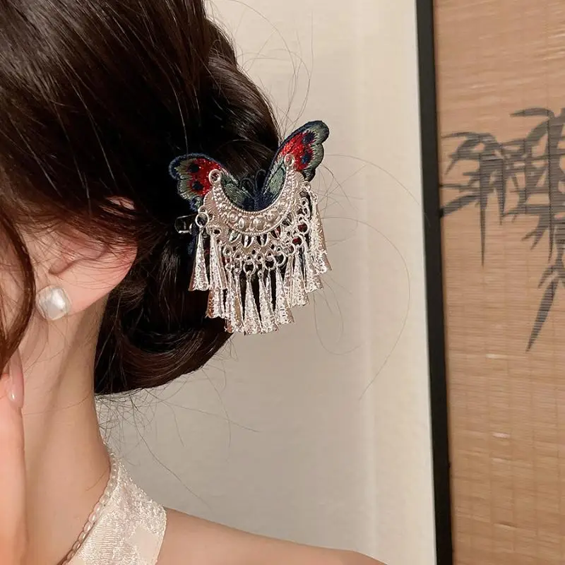 New Chinese Style Kniting Butterfly Hair Claws Women's Purple Long Flower Tassel Shark Grab Clips Vintage Hanfu Headpiece W