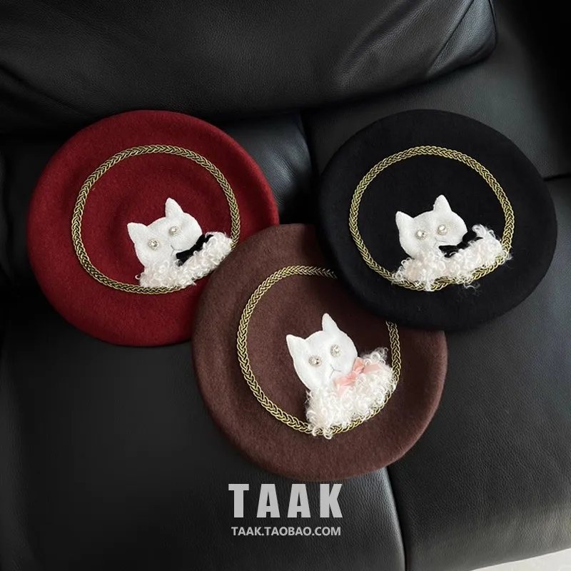 

Creative Cute Cat Sticker Design Wool Berets Cap for Women Autumn and Winter Travel Versatile Elegant Literary Painter Hats