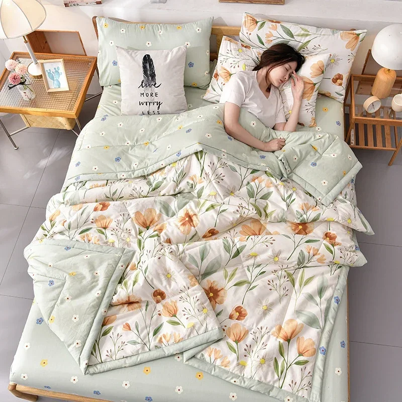 Simple Modern Air Condition Thin Blanket Summer Quilt Cotton Fluffy Plaid Blanket On The Bed Comfortable Comforter