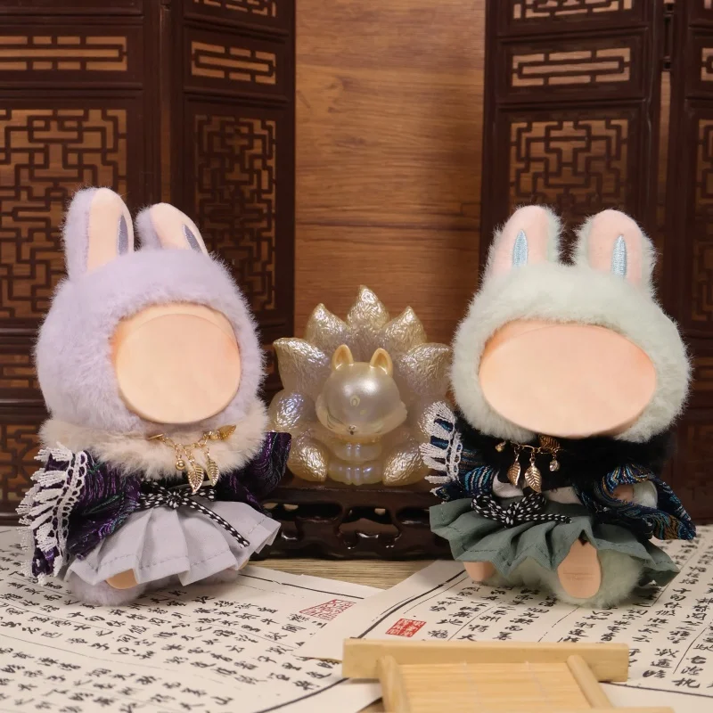 

The macaron dolls are dressed in gorgeous ancient uniforms, and the party costumes are made of vinyl blind boxes
